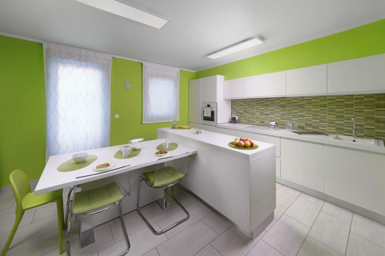 Rainbow Apartman Póla Kültér fotó